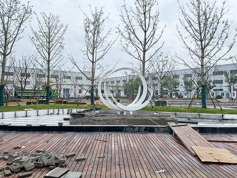 東南大學(xué)溧陽研究院雕塑展示